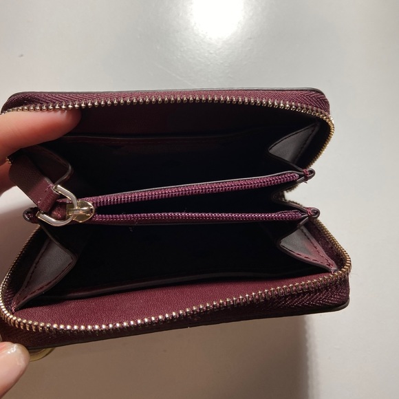 Kate Spade Wallet - Picture 4 of 4